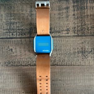 Nixon the atom watch.